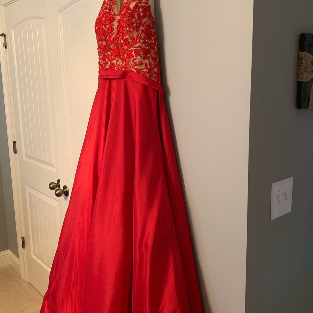 Sherri Hill Prom Dress - Picture 3 of 4